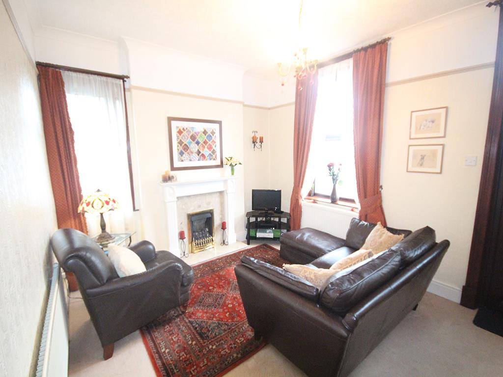 3 bedroom end terrace house For Sale in Barnoldswick - IMG_2092.jpg